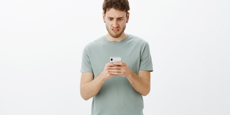 Cara Mengatasi HP Mati Sendiri