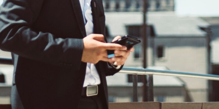 Cara Meretas HP Orang yang Pakai Hotspot Kita dengan Gampang