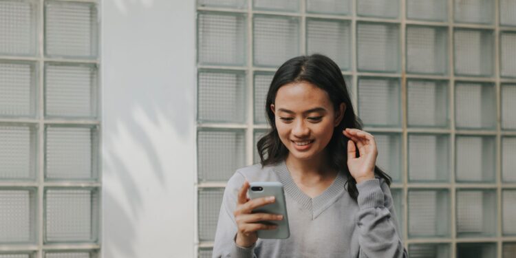 5 Cara Gampang Nyimpen Foto Instagram di HP & PC Tanpa Ribet!