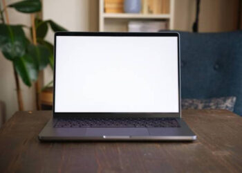 Cara Asik Meredupkan Layar Laptop Terbaru 2024