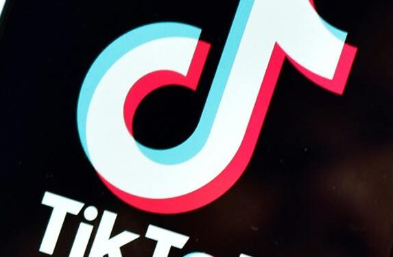 Gimana Cara Mengatasi TikTok yang Nggak Bisa Follow Siapapun? Cek Dulu Penyebabnya!