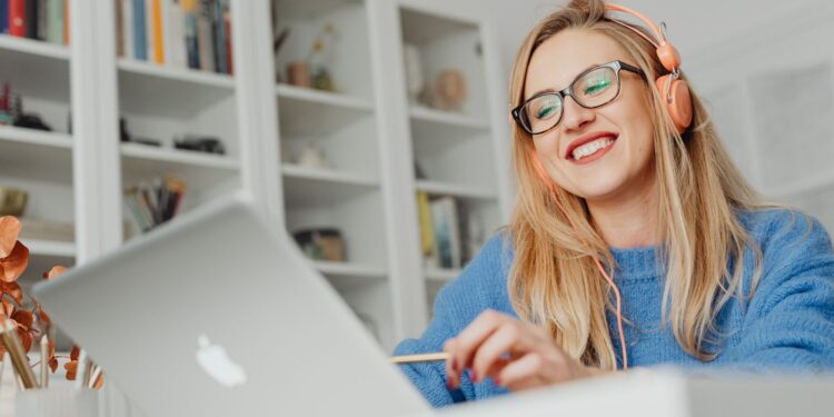 4 Aplikasi Desain Grafis yang Cocok Buat Pemula di Laptop